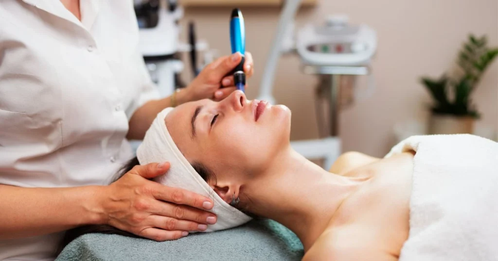 Non-surgical eyelid lift using Neogen Plasma technology in Pace, FL.